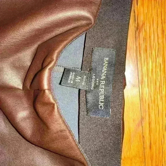 HIGH-RISE VEGAN LEATHER LEGGING Petite Medium - Picture 3 of 3